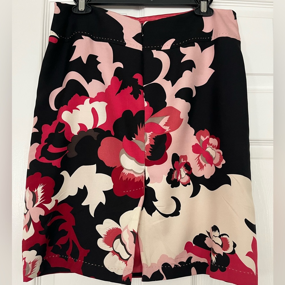 Gorgeous Elie Tahari skirt